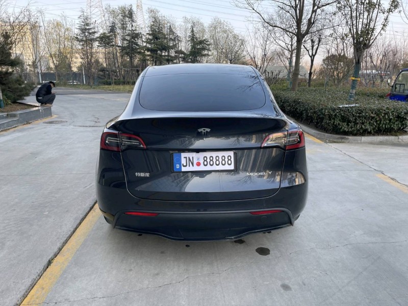 济宁25年特斯拉MODEL Y9