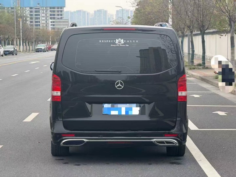 郑州21年奔驰威霆9