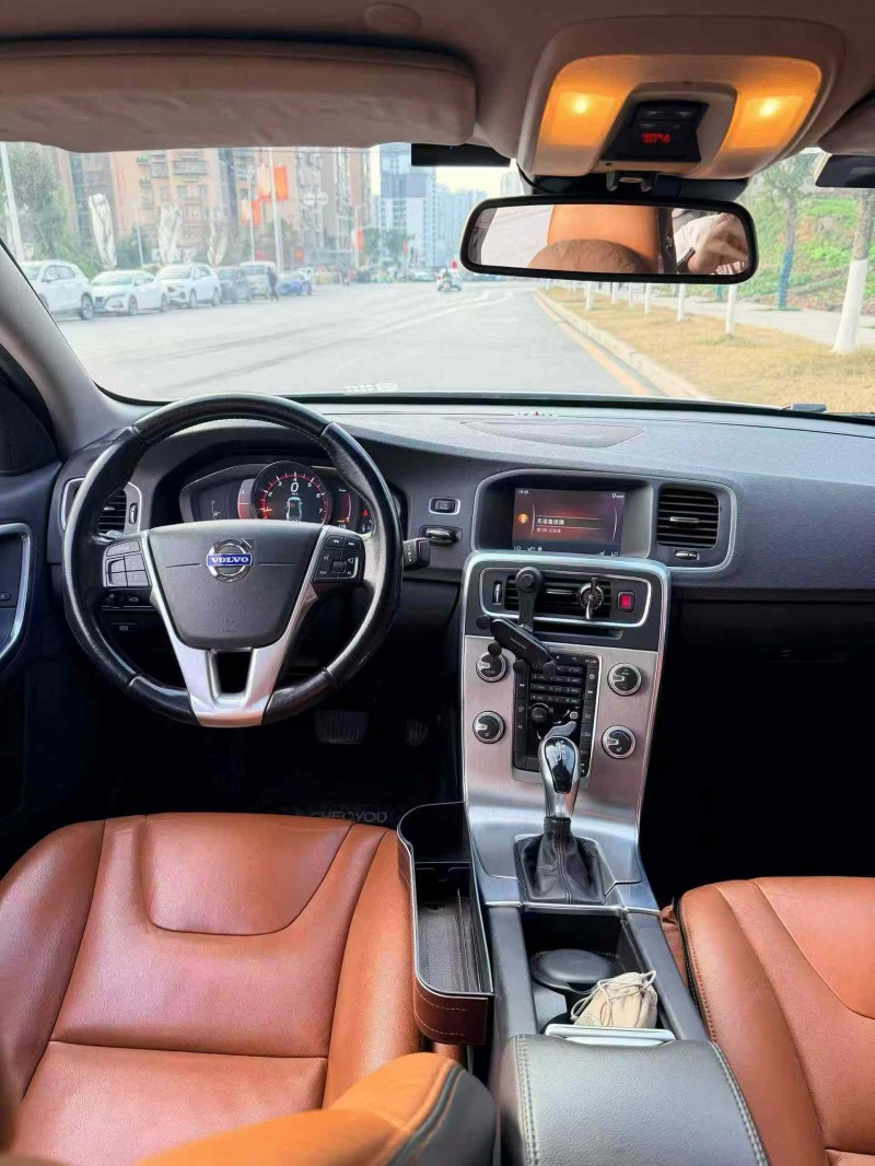 达州15年沃尔沃S60L8