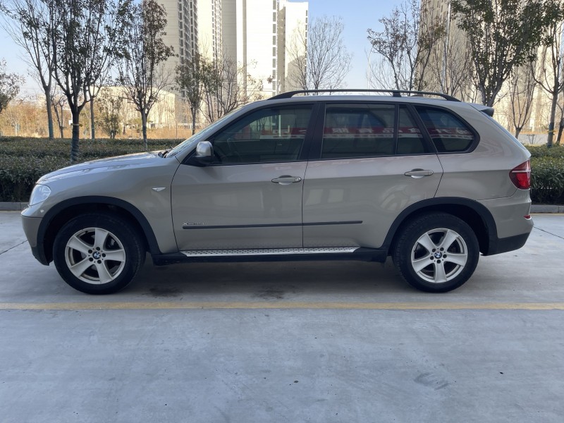 济宁11年宝马X55