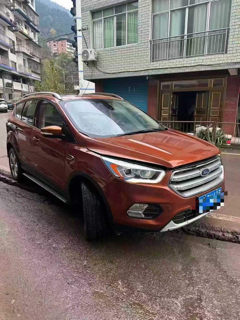 达州17年福特翼虎5