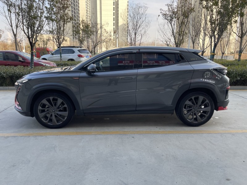 济宁21年长安汽车UNI7