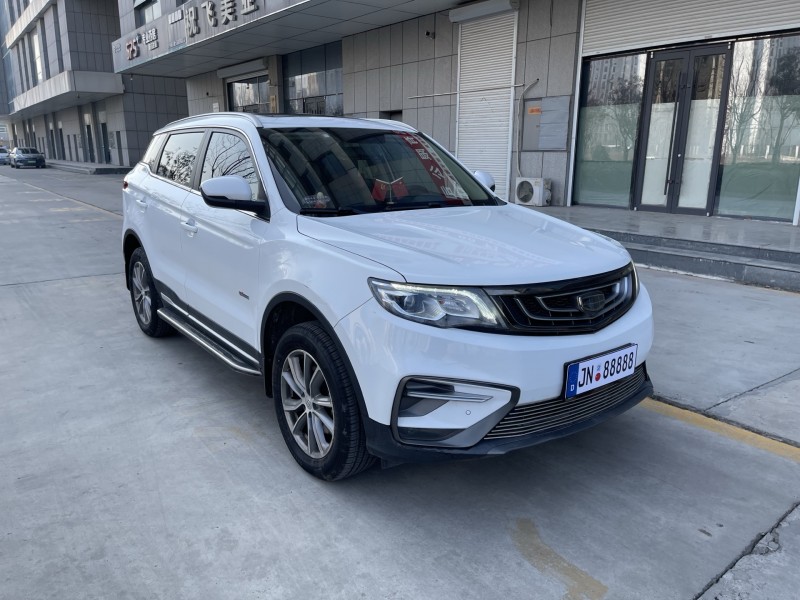 济宁20年吉利博越3