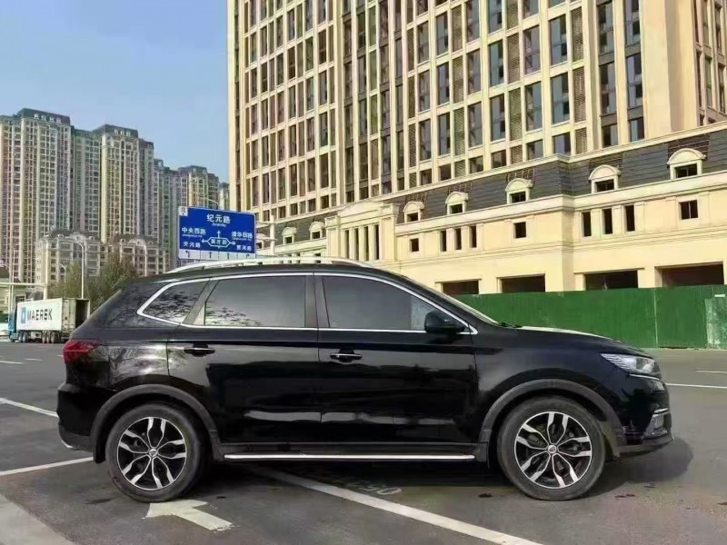 郑州17年荣威RX56