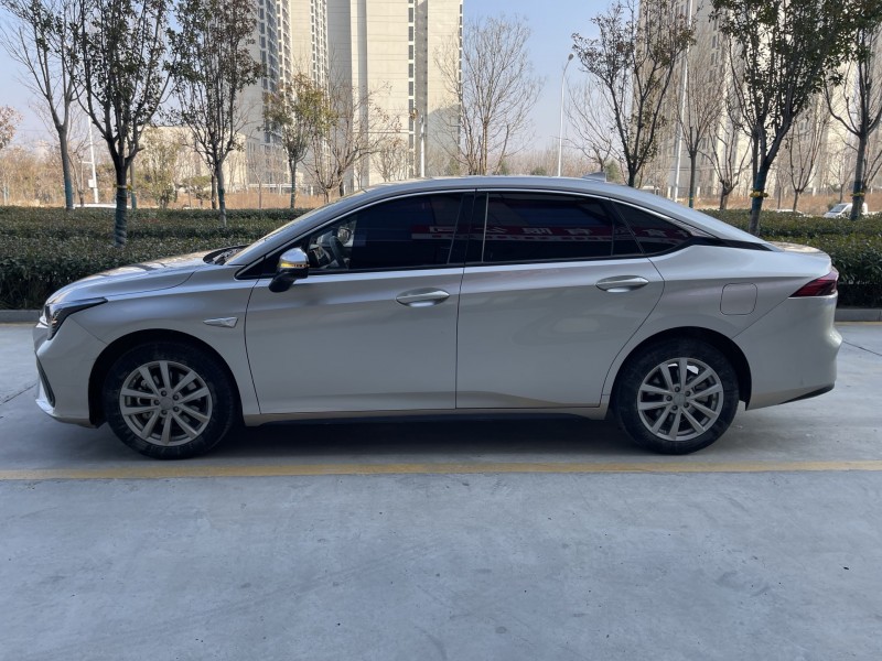 济宁23年传祺埃安S8