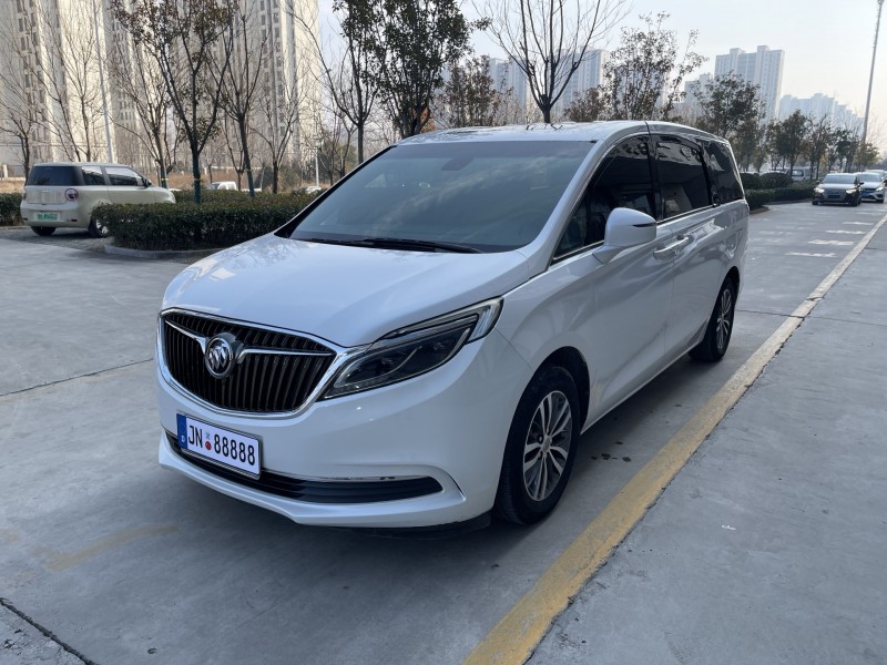 济宁17年别克GL82