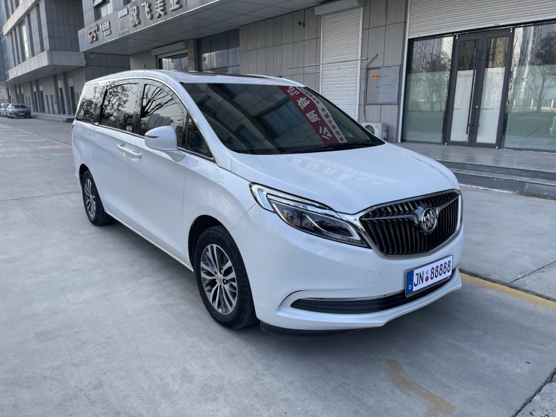 济宁17年别克GL83