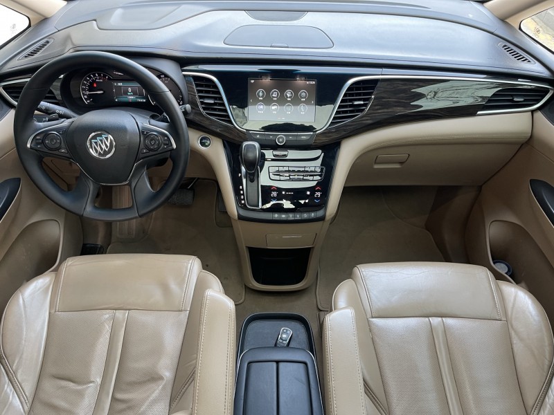 济宁17年别克GL84