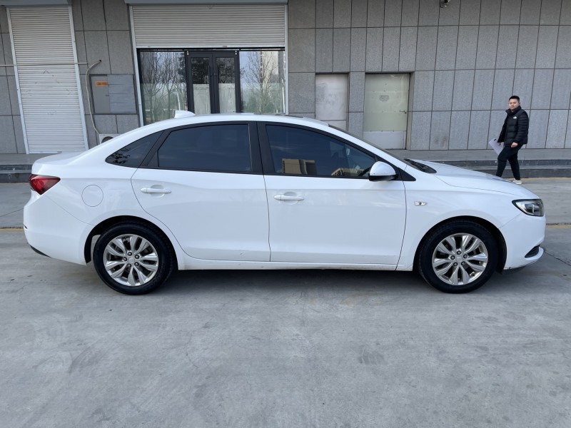 济宁18年别克英朗GT7