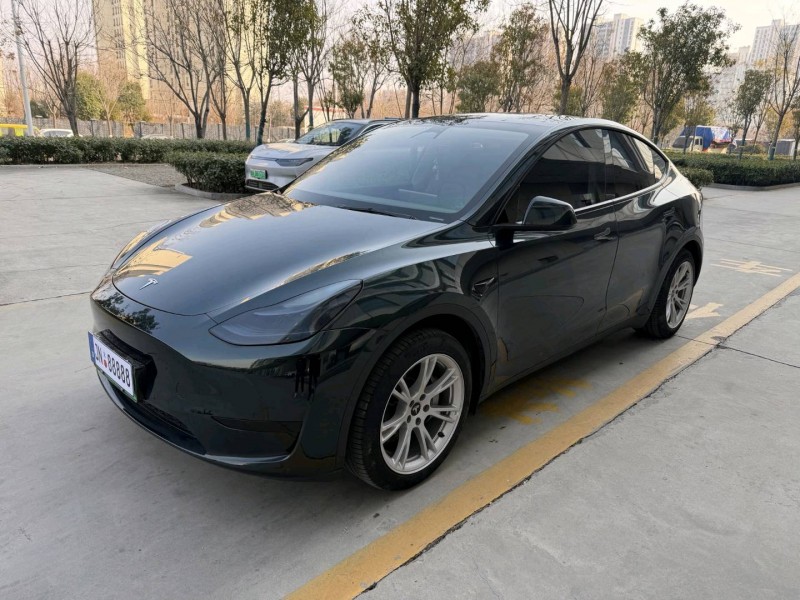济宁23年特斯拉MODEL Y2