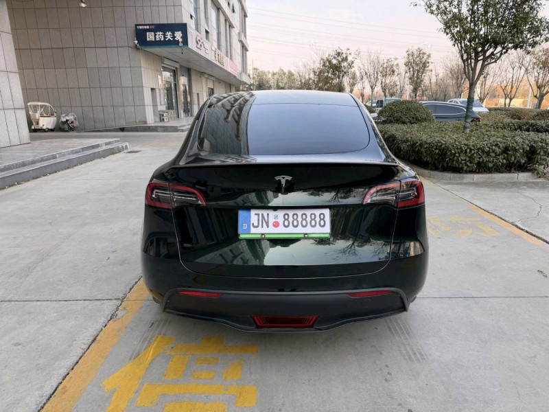 济宁23年特斯拉MODEL Y8