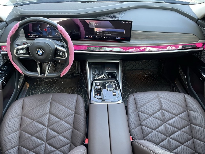 济宁24年宝马7系6