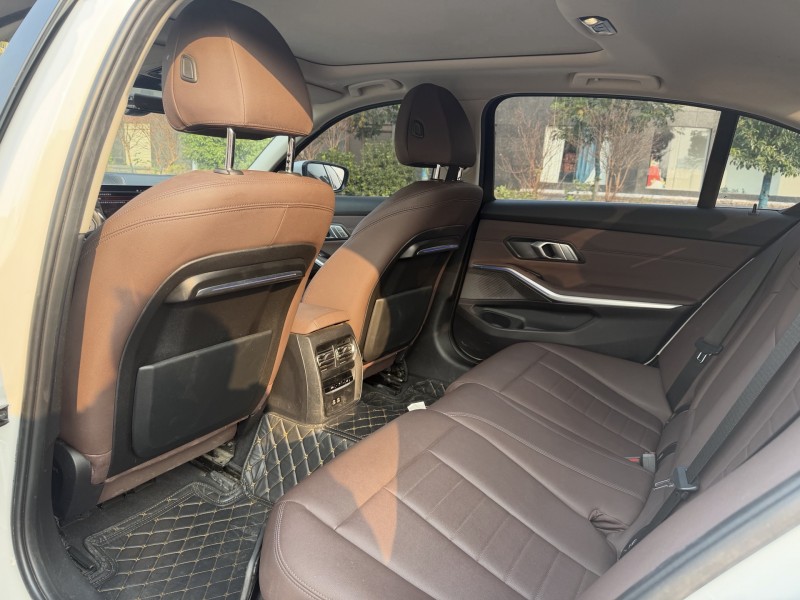 岳阳21年宝马3系5