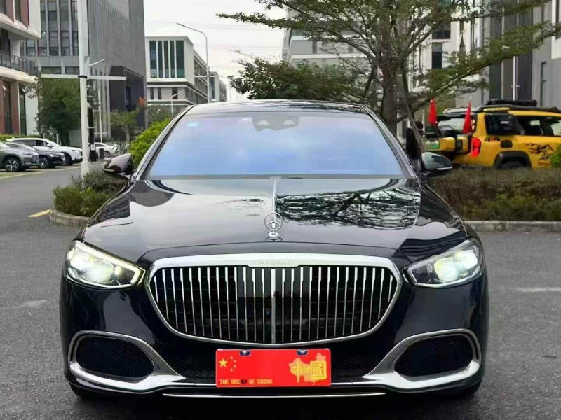 广州23年奔驰迈巴赫S级1