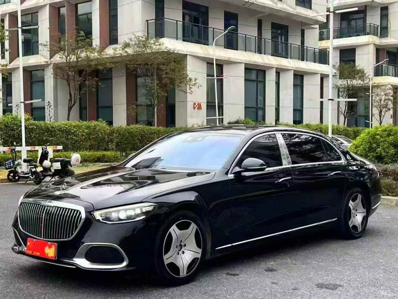 广州23年奔驰迈巴赫S级3