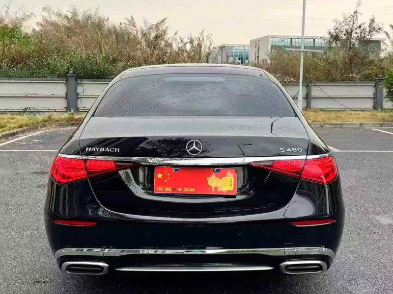 广州23年奔驰迈巴赫S级4