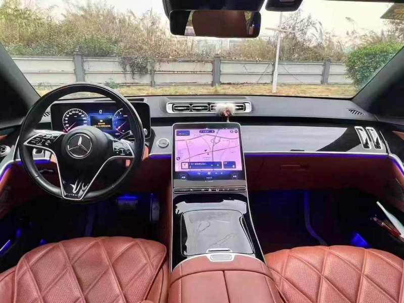 广州23年奔驰迈巴赫S级8