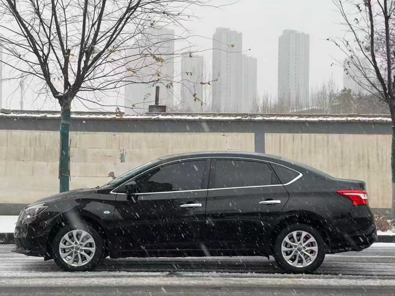 郑州25年日产轩逸7