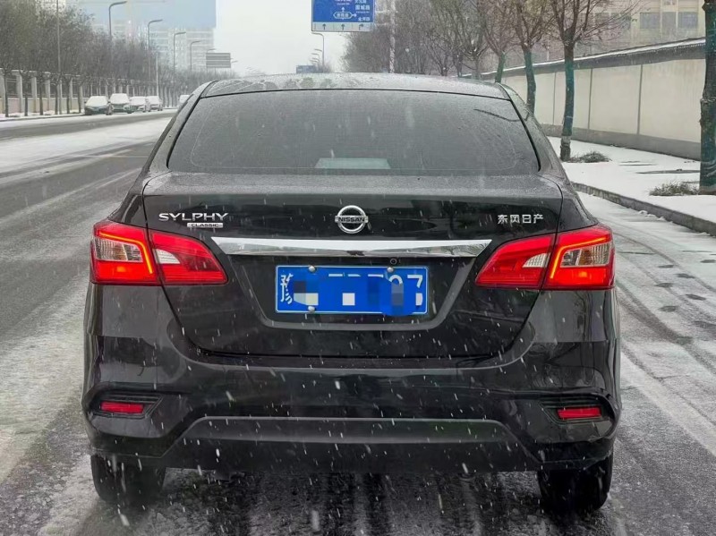 郑州25年日产轩逸9