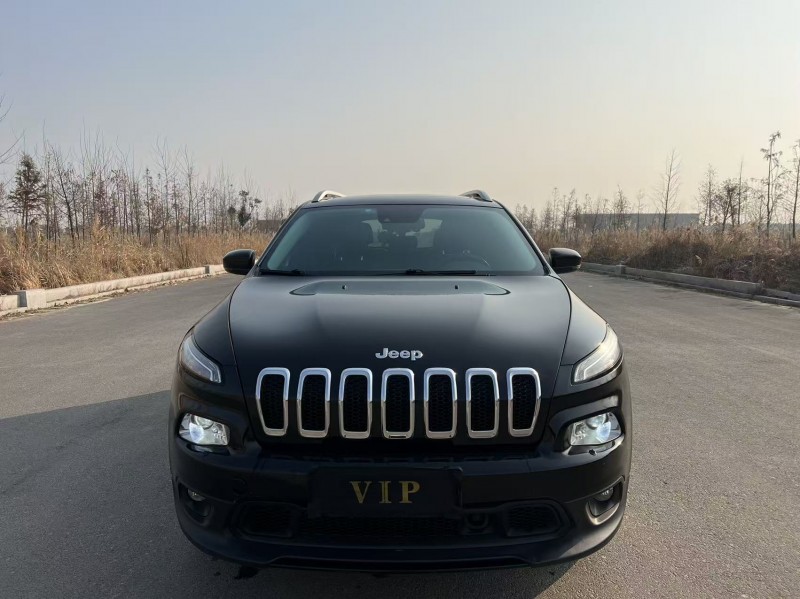 盐城14年Jeep自由光1