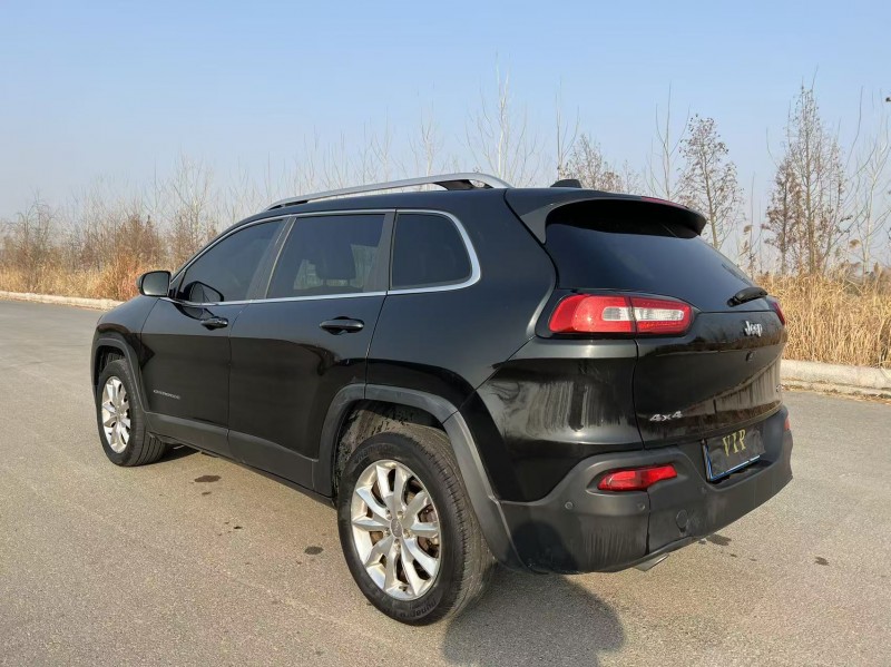 盐城14年Jeep自由光8