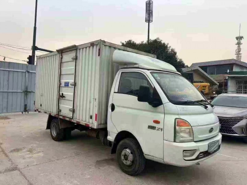 郑州20年凯马汽车锐航2