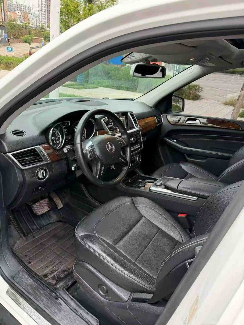 达州15年奔驰ML9