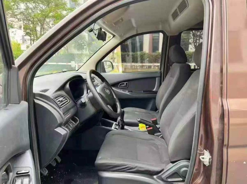 广州20年长安汽车欧诺9