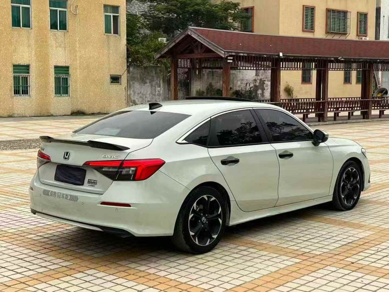 广州22年本田思域8