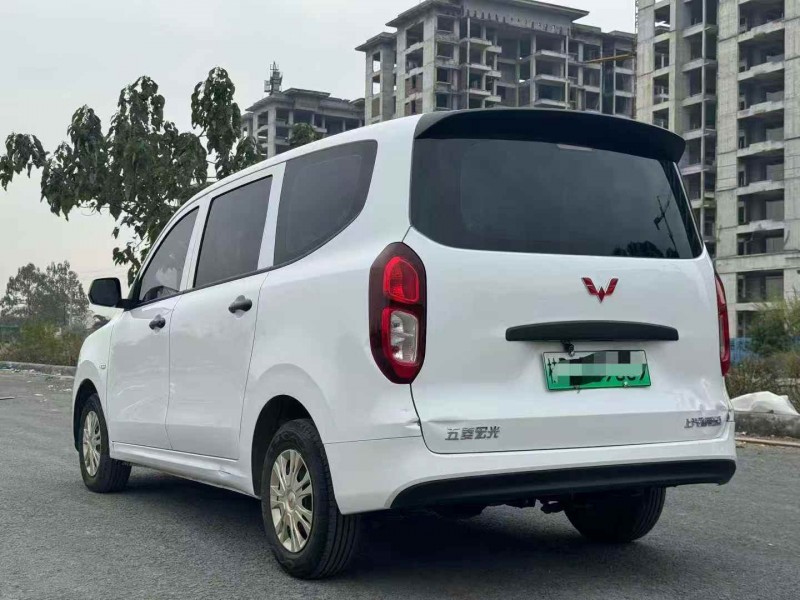 广州25年五菱汽车宏光5