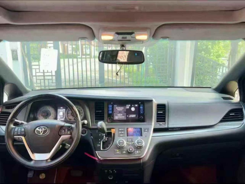 广州16年丰田塞纳6