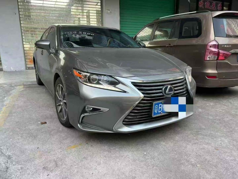 广州18年雷克萨斯ES2