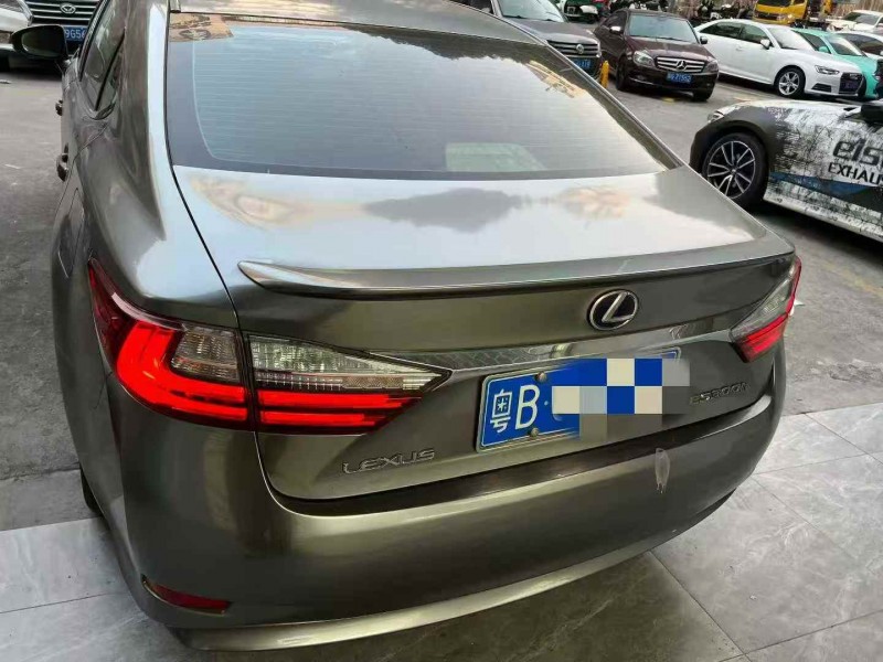 广州18年雷克萨斯ES9