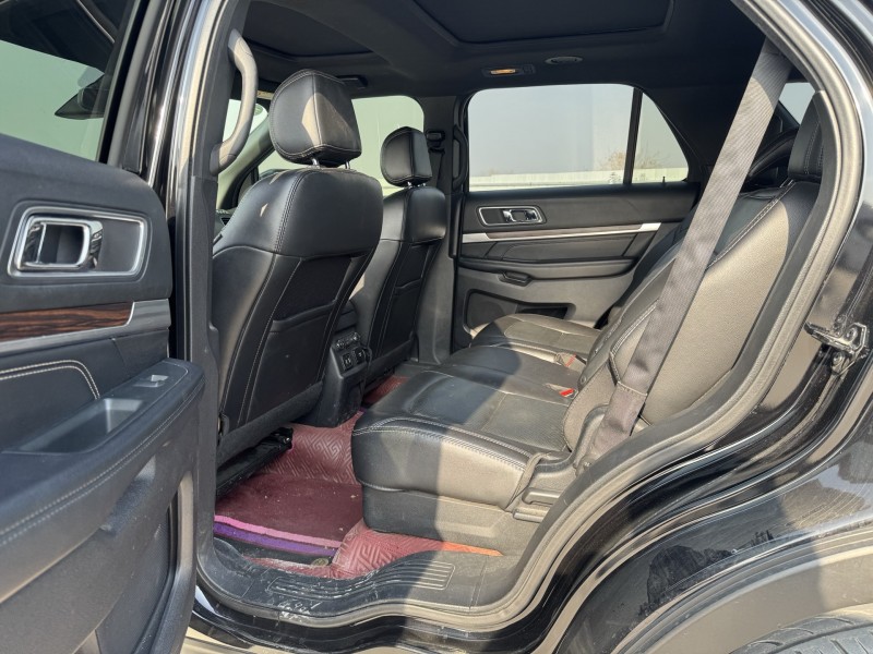 新乡19年福特探险者7