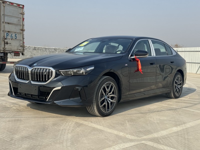 新乡25年宝马I52