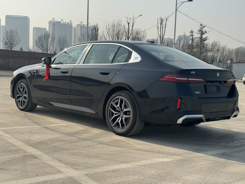 新乡25年宝马I57