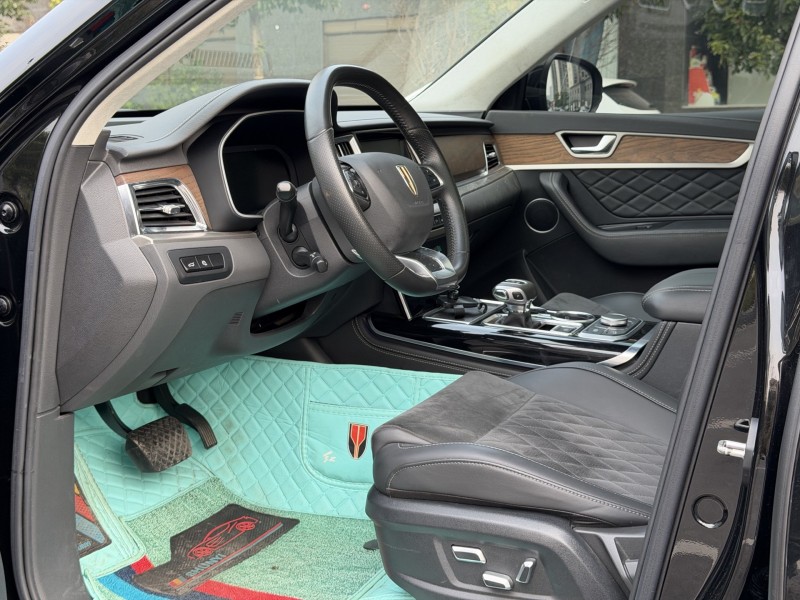 岳阳22年红旗HS77