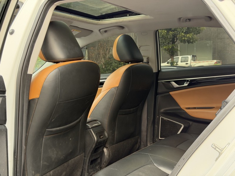 岳阳21年吉利帝豪5