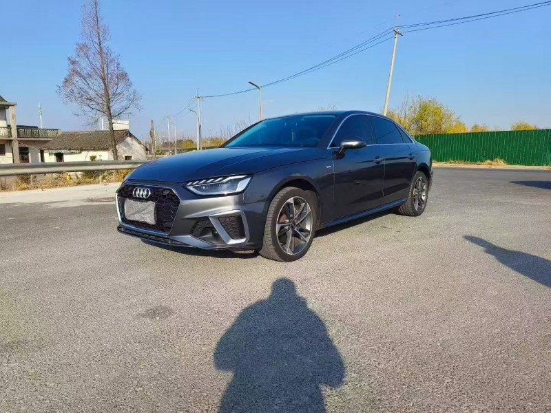 苏州22年奥迪A4L3