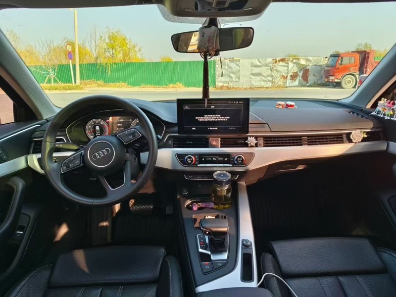 苏州22年奥迪A4L4