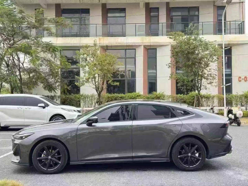 广州25年长安汽车UNI4