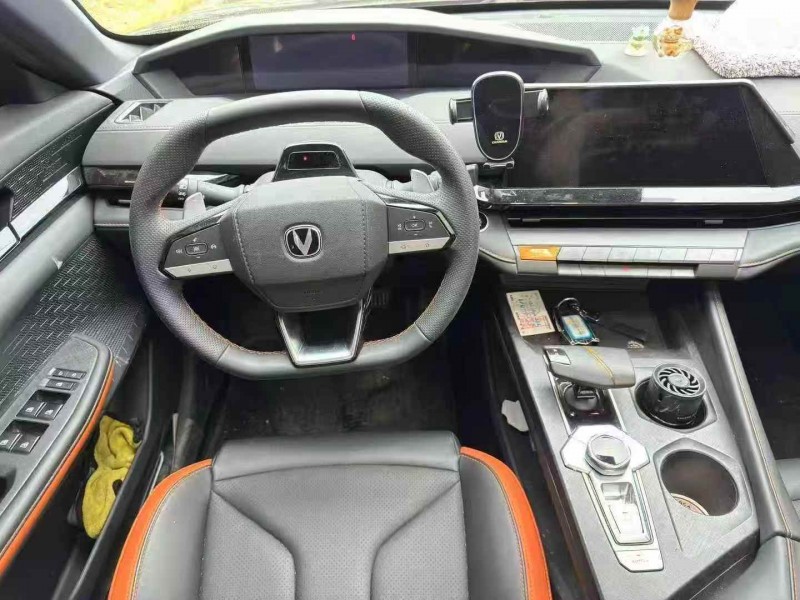 广州25年长安汽车UNI8