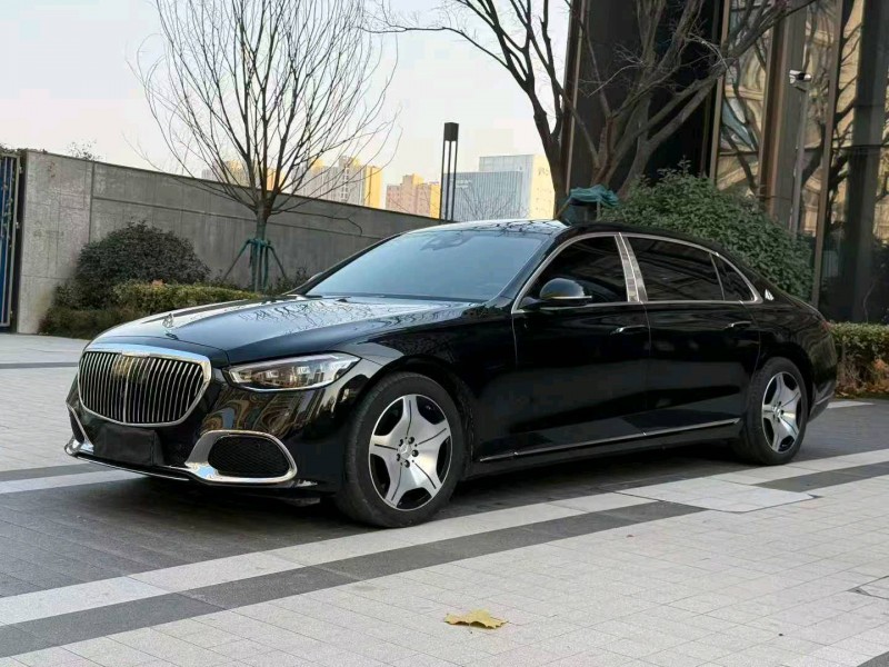 徐州25年奔驰迈巴赫S级3