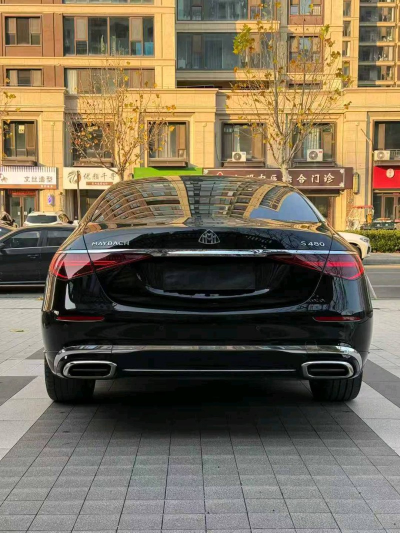 徐州25年奔驰迈巴赫S级9