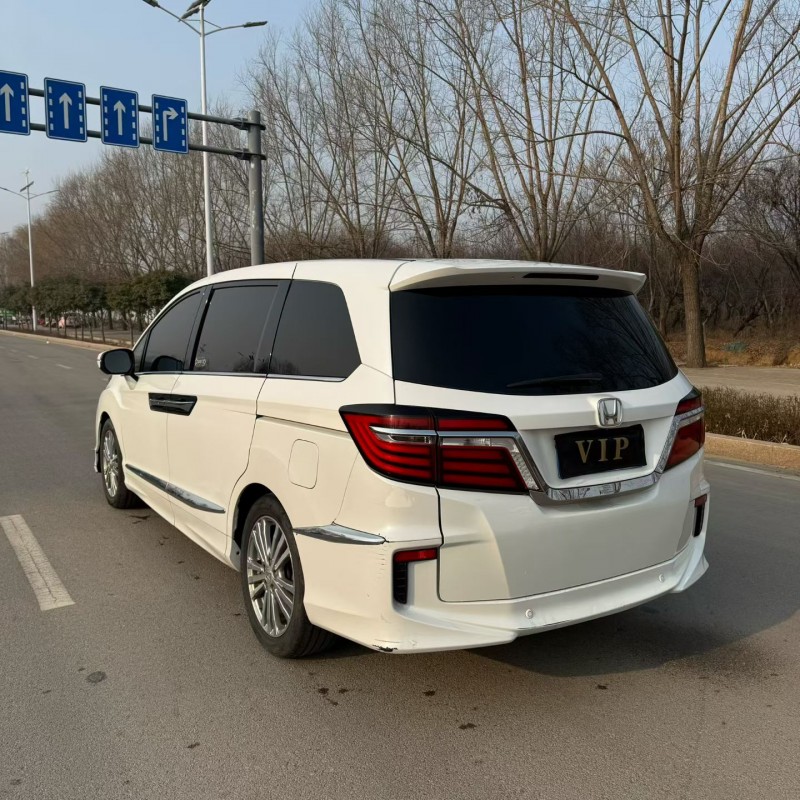 枣庄18年本田艾力绅8