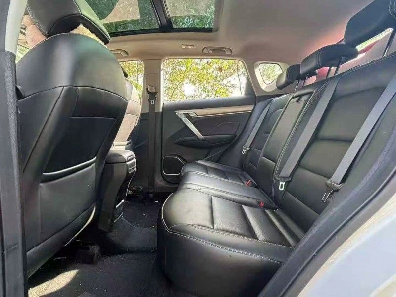 东莞20年吉利缤越5