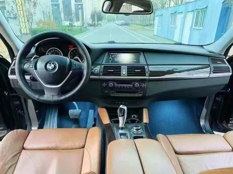 济宁12年宝马X64