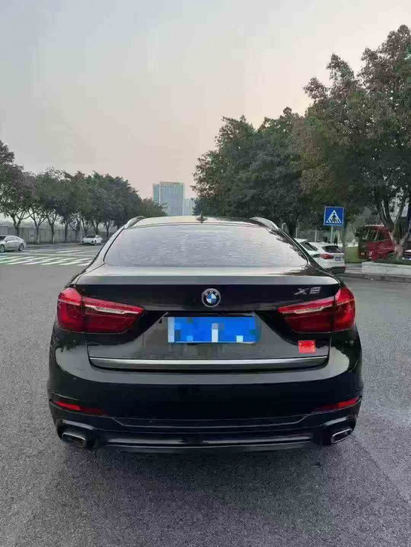 重庆18年宝马X69