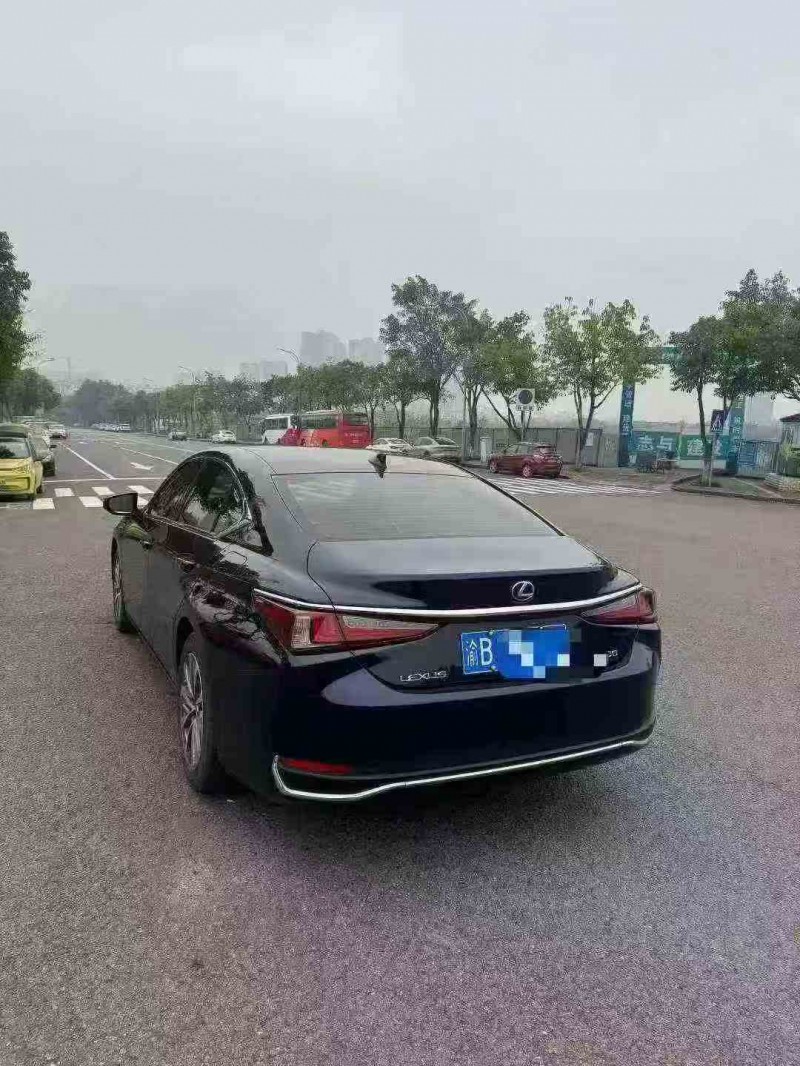 重庆23年雷克萨斯ES7