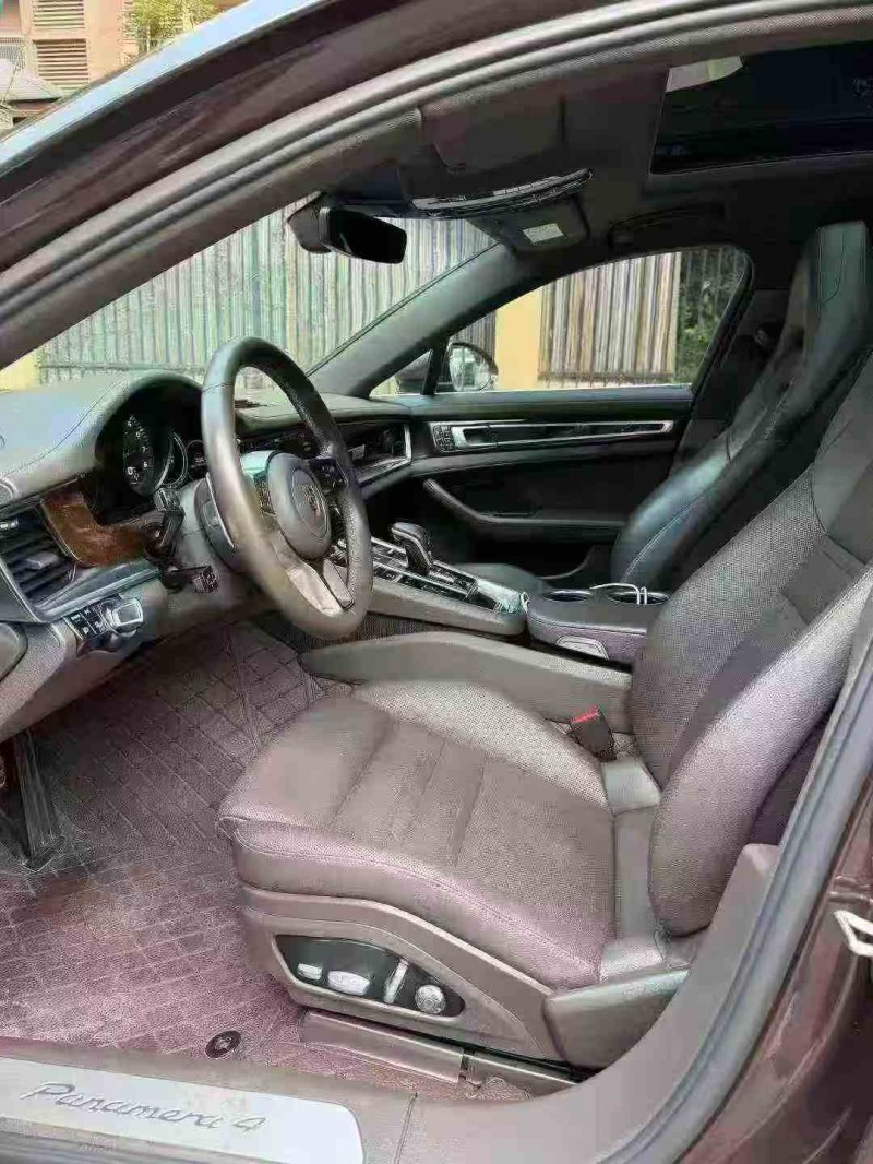 重庆18年保时捷帕拉梅拉5